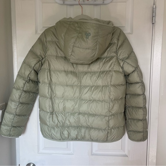 TNA “the little fuzzy puff” - Picture 6 of 6